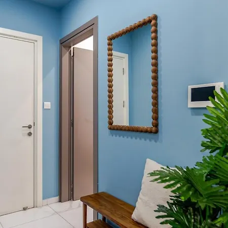 Location In 100m From The Lárnaka