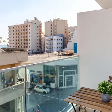 Location In 100m From The * Lárnaka